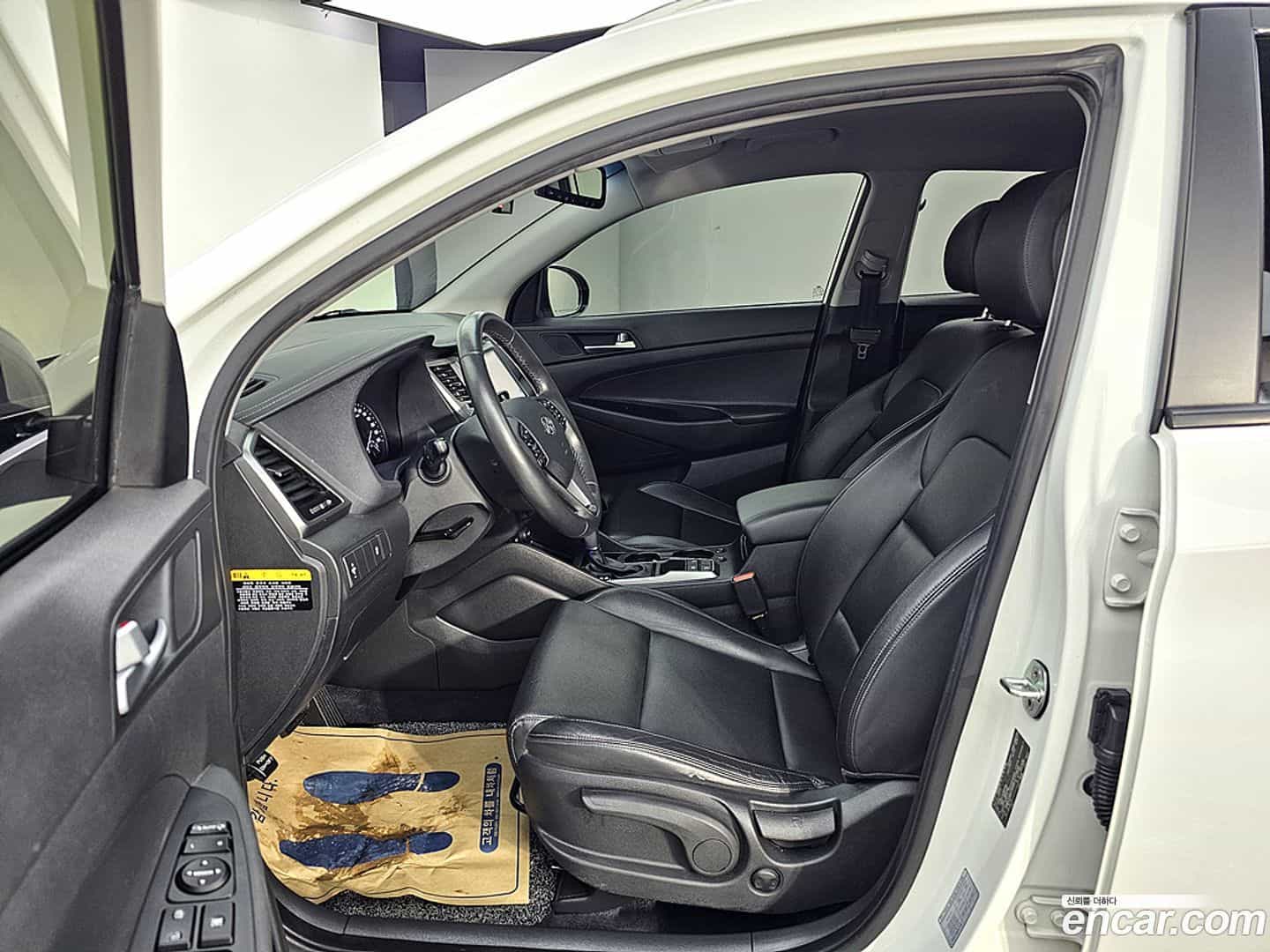 Tucson Hyundai 2016.1-INNER-010