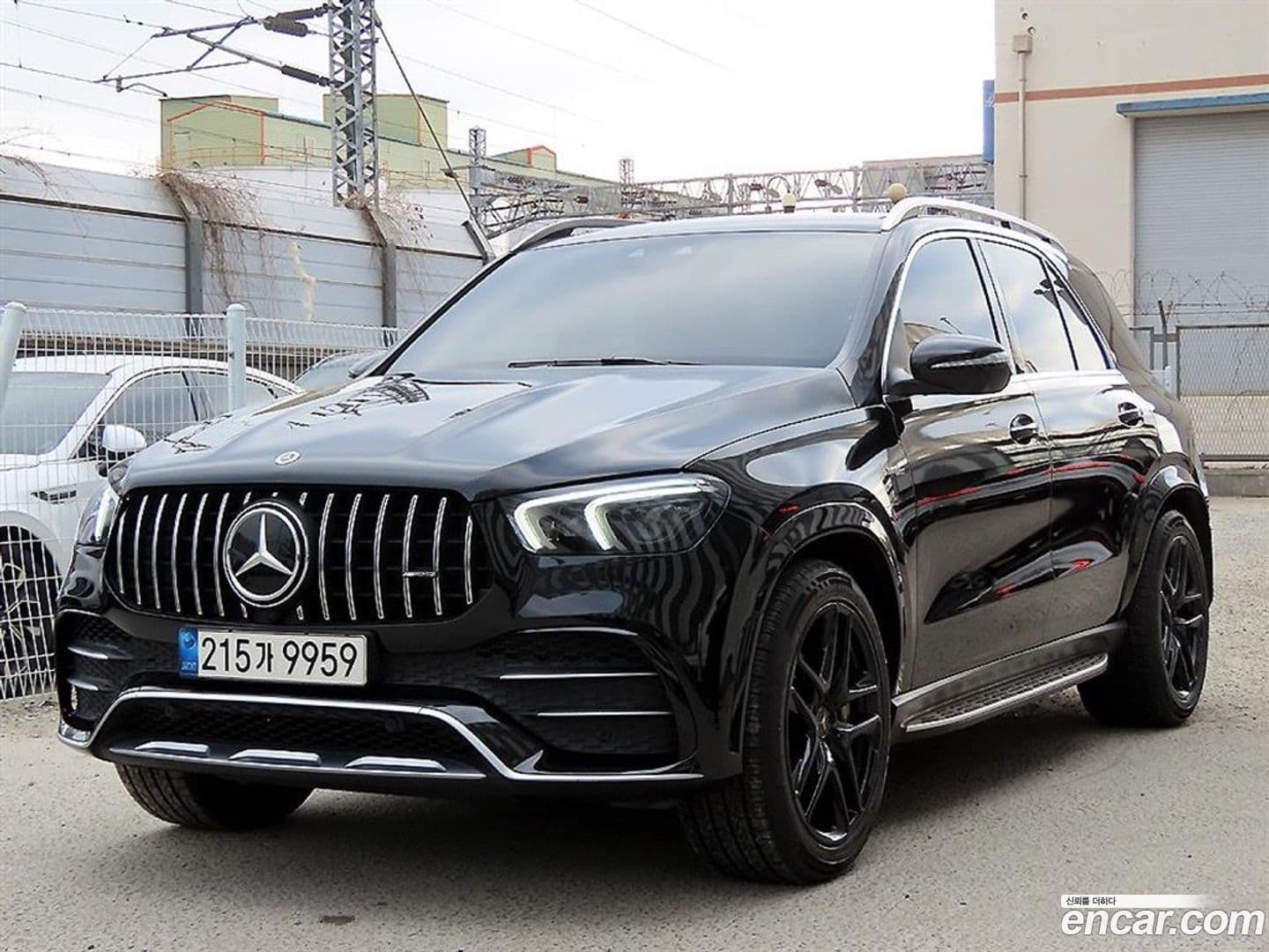 Main__Slider__Photo:GLE-Class Mercedes-Benz 2022.2-1