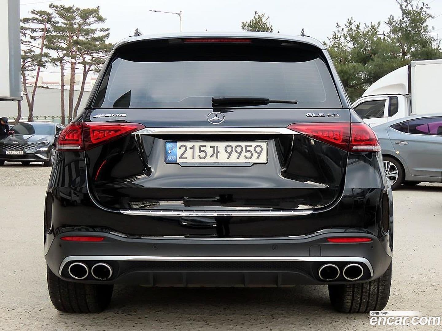 Main__Slider__Photo:GLE-Class Mercedes-Benz 2022.2-3