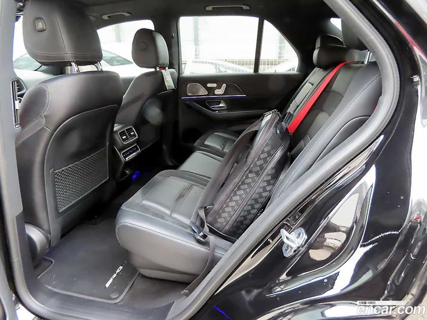 GLE-Class Mercedes-Benz 2022.2-INNER-006