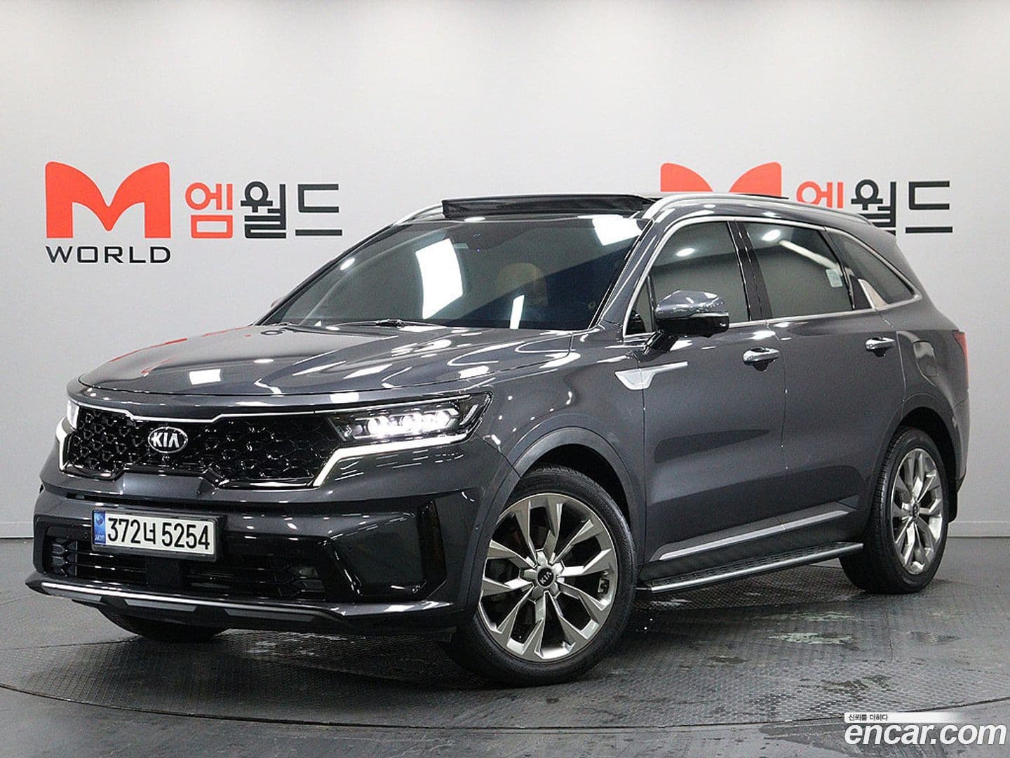 Main__Slider__Photo:Sorento Kia 2020.7-0
