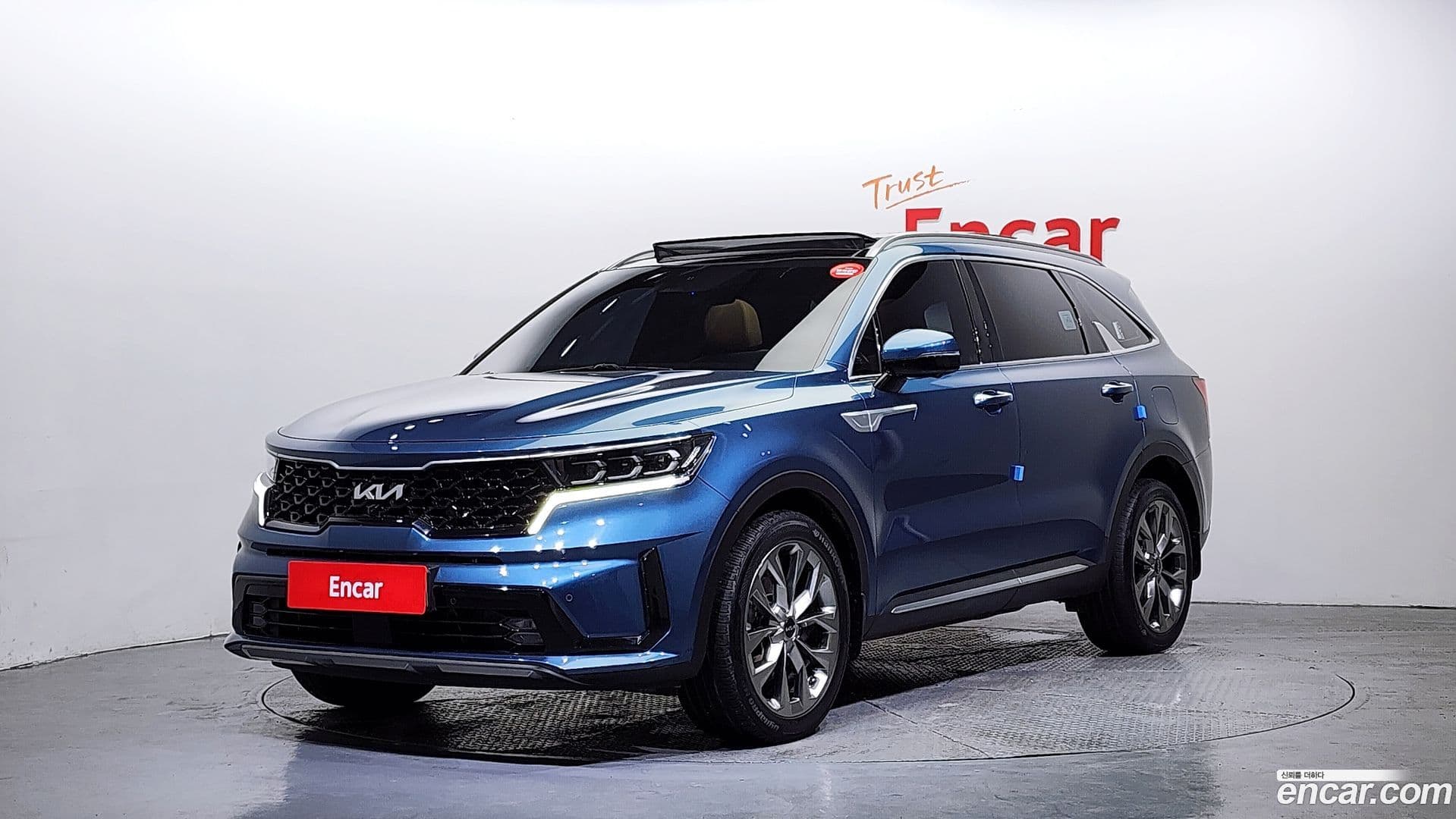 Main__Slider__Photo:Sorento Kia 2021.9-0
