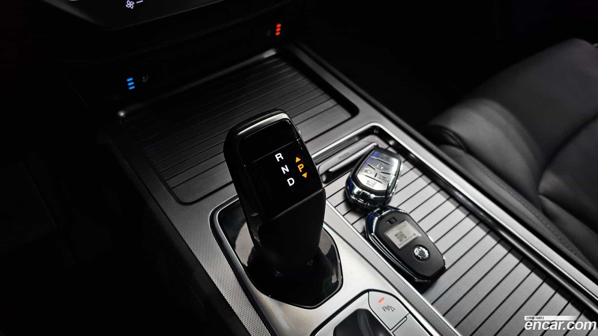 Rexton KG Mobility 2023.7-INNER-009