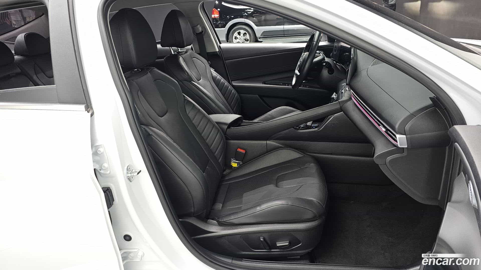 AVANTE Hyundai 2022.11-INNER-010