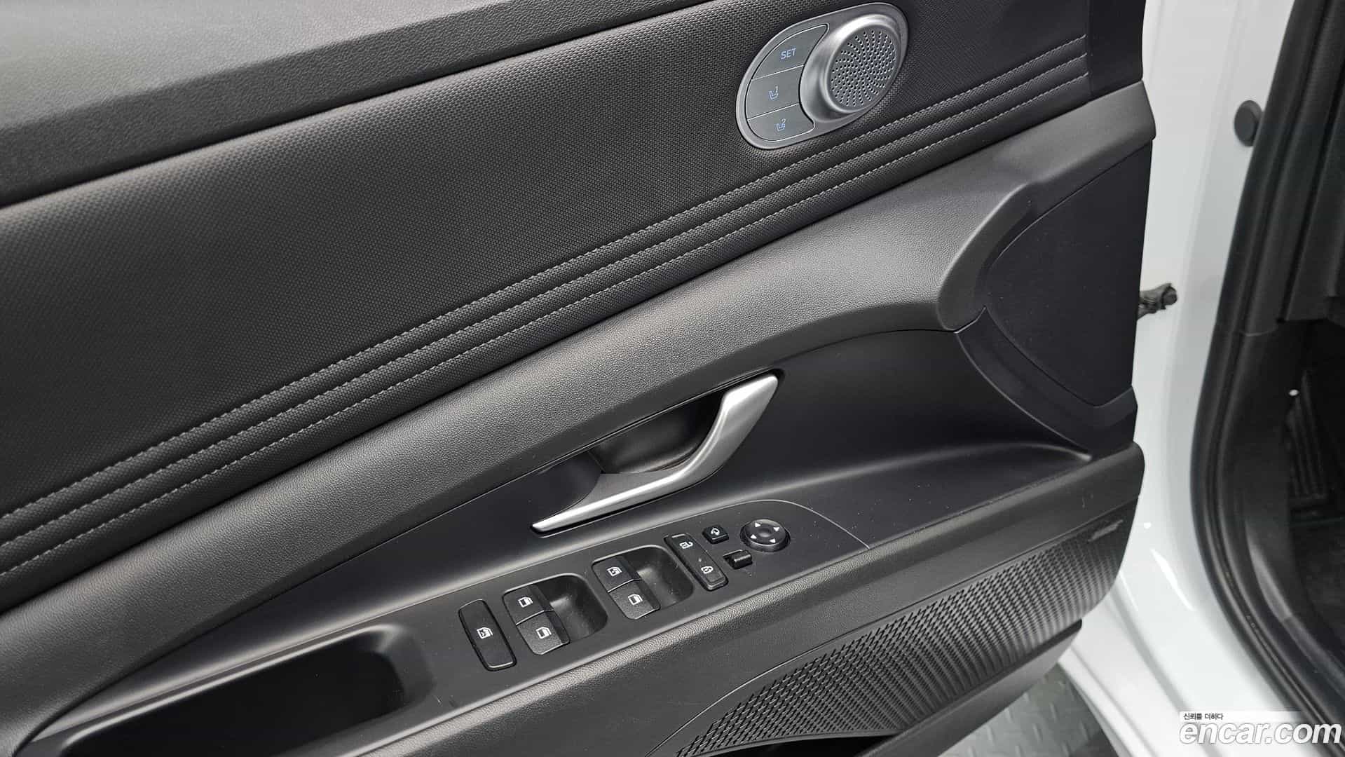 AVANTE Hyundai 2022.11-OPTION-016