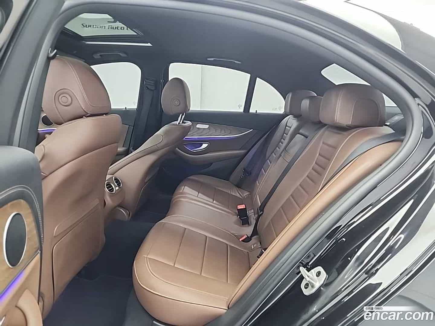 E-Class Mercedes-Benz 2021.7-OPTION-016
