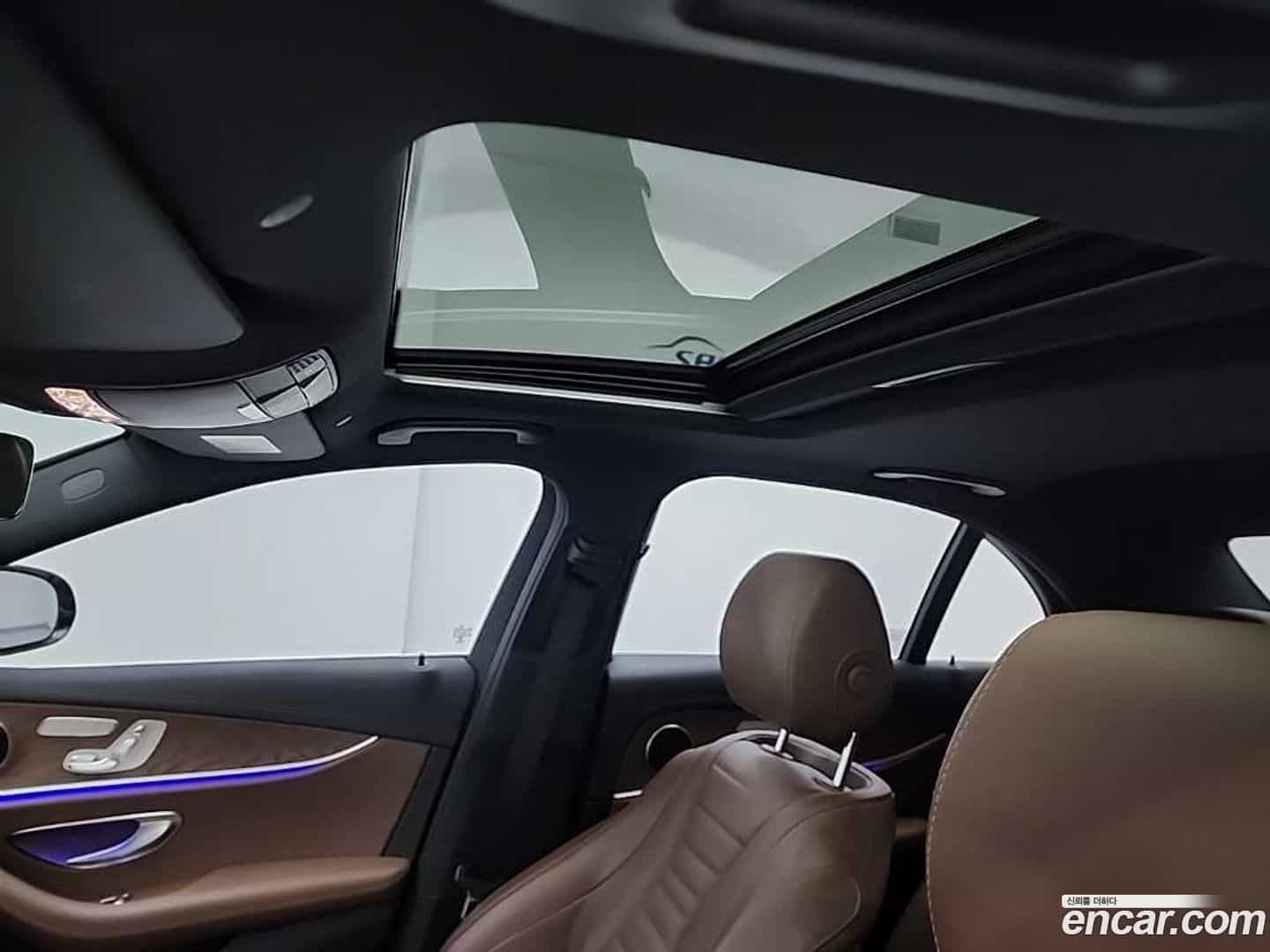 E-Class Mercedes-Benz 2021.7-OPTION-019