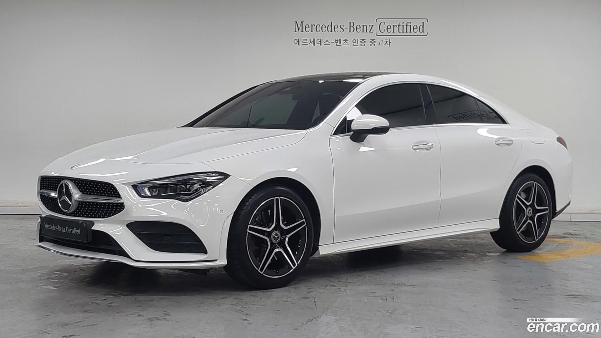 Main__Slider__Photo:CLA-Class Mercedes-Benz 2021.0-0