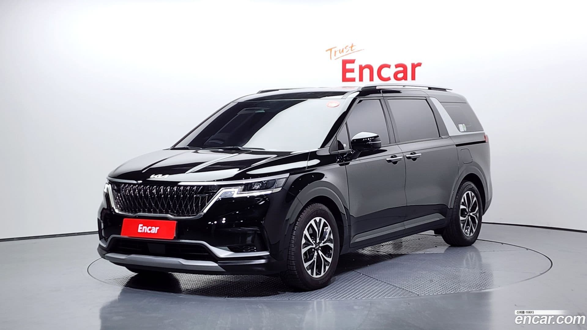 Main__Slider__Photo:Canival Kia 2023.0-0