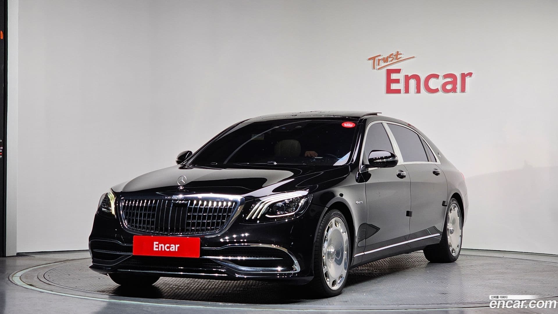 Main__Slider__Photo:S-Class Mercedes-Benz 2019.6-0
