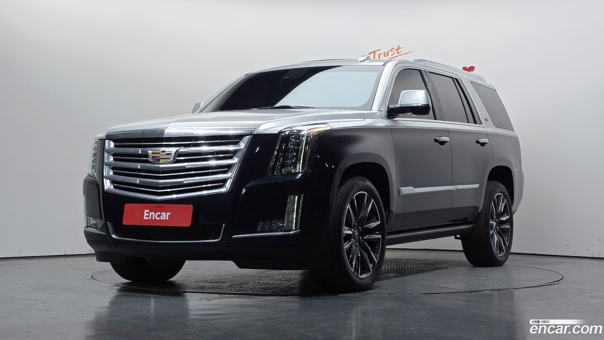 Main__Slider__Photo:Escalade Cadillac 2019.7-0