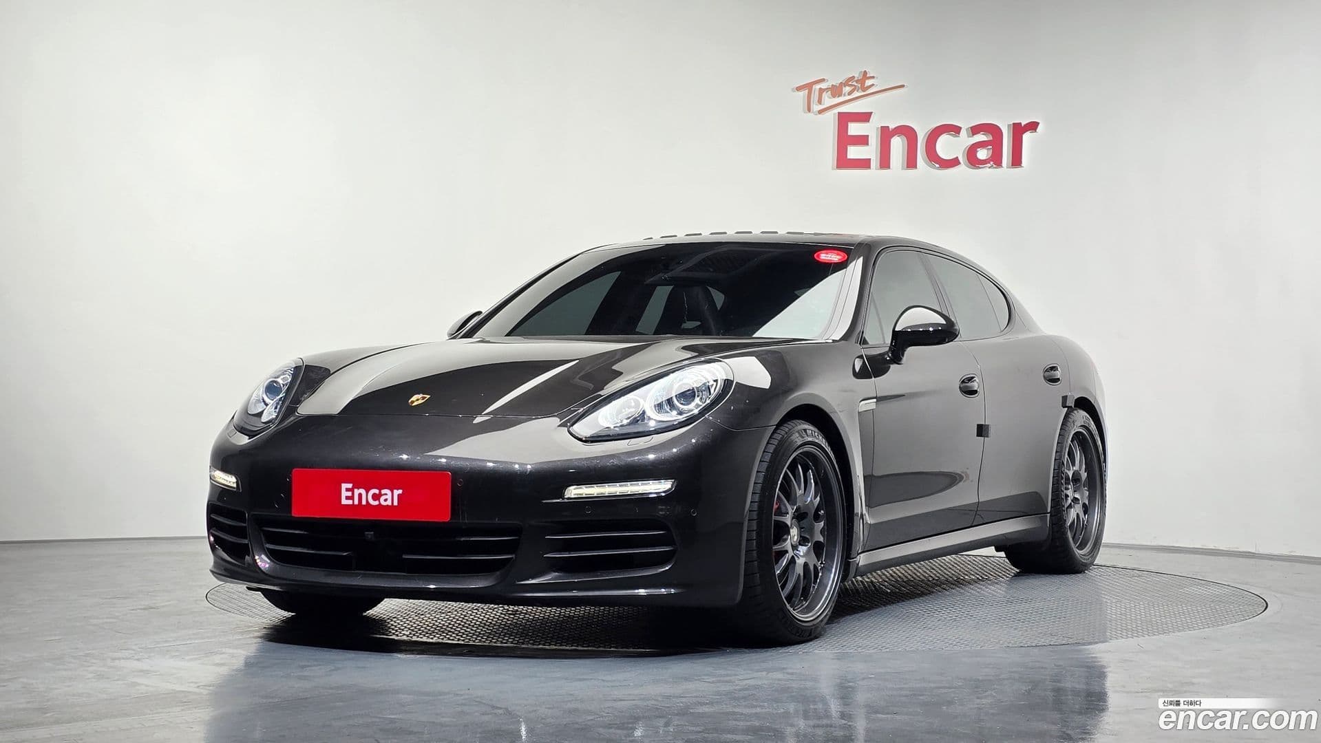 Main__Slider__Photo:Panamera Porsche 2015.7-0