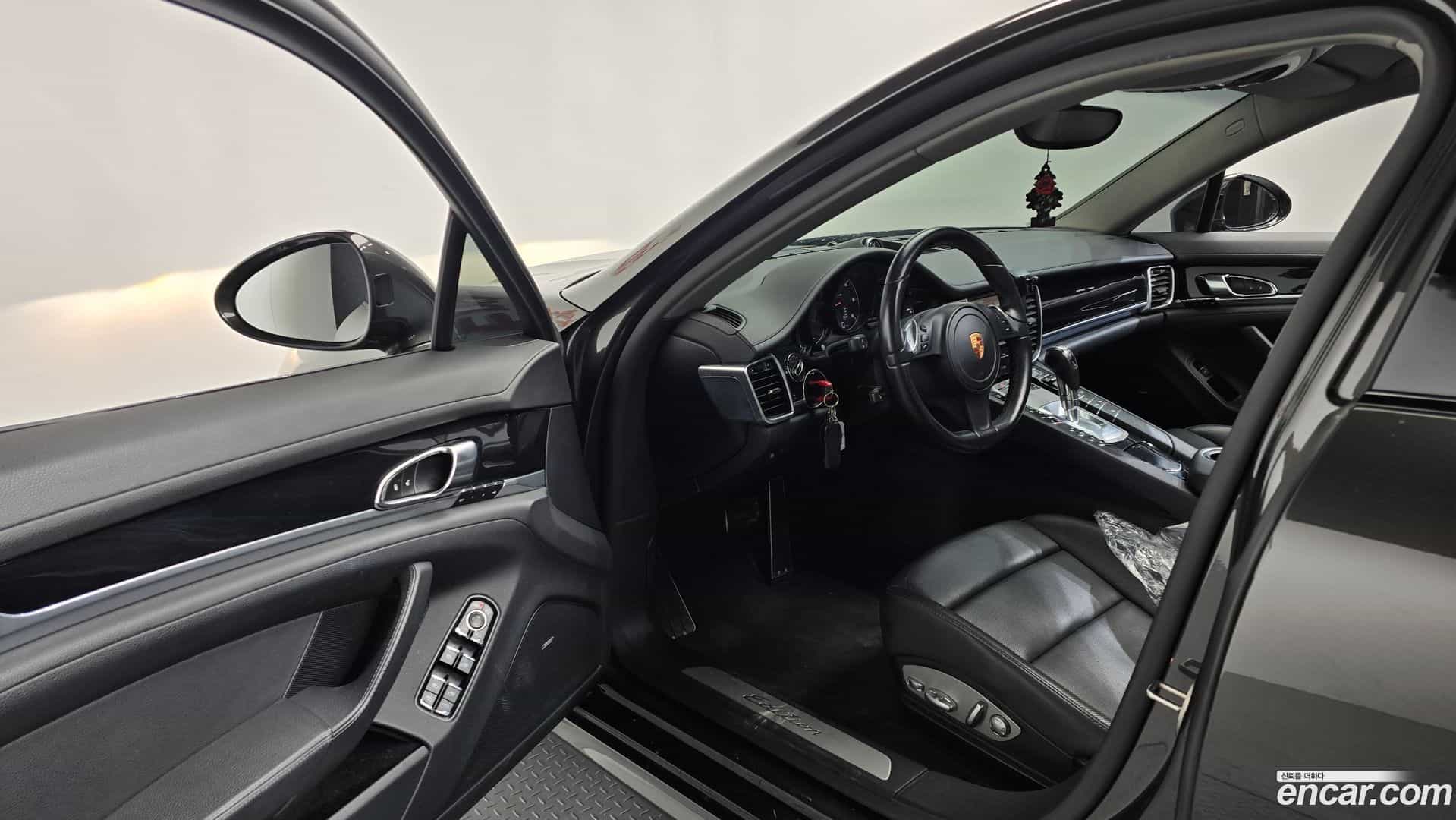 Panamera Porsche 2015.7-INNER-010