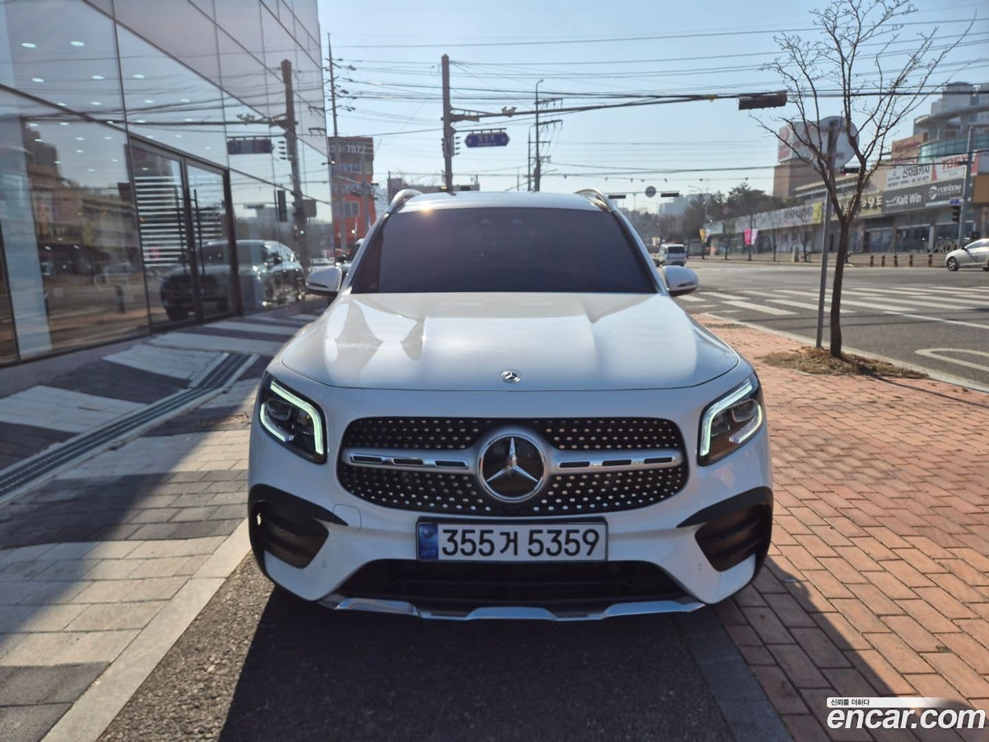 Main__Slider__Photo:GLB-Class Mercedes-Benz 2023.7-0