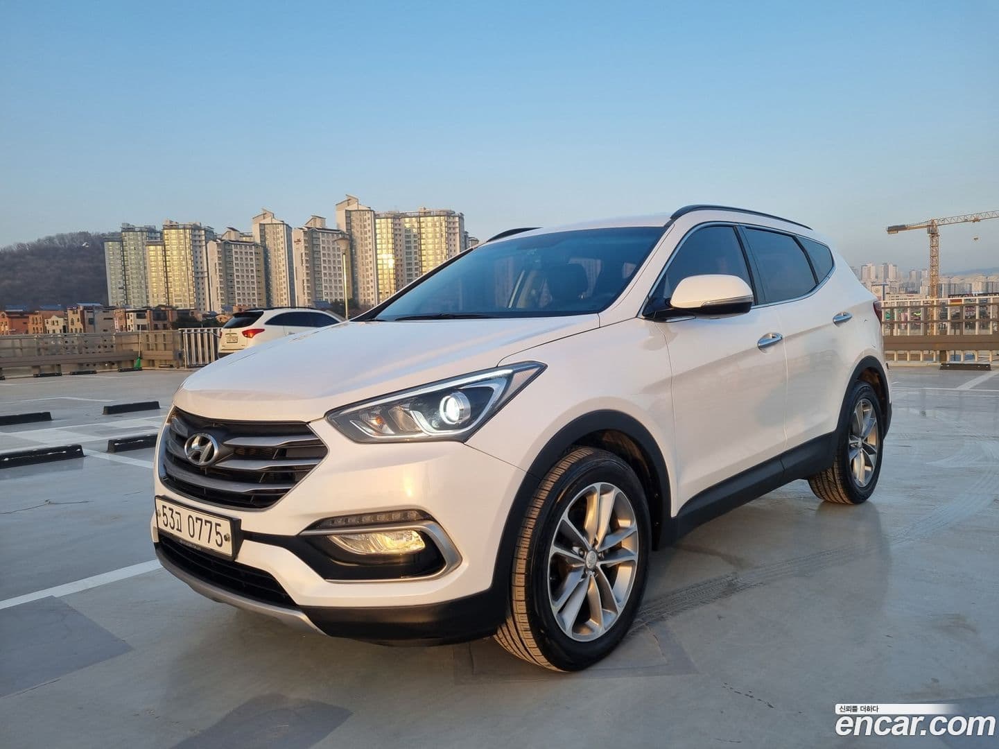 Main__Slider__Photo:Santafe Hyundai 2016.1-0