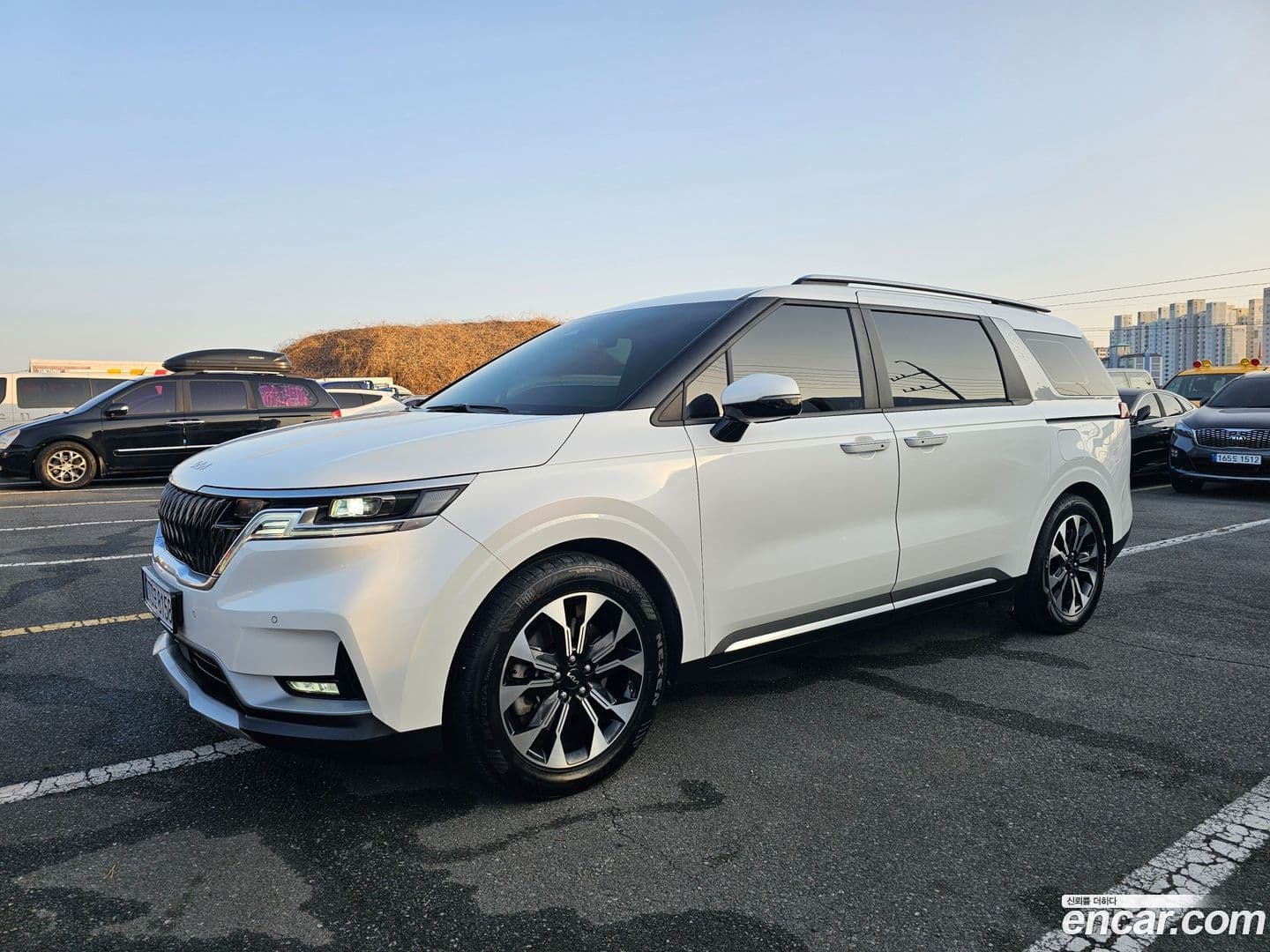 Main__Slider__Photo:Canival Kia 2020.8-0