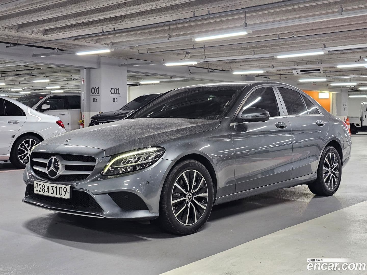 Main__Slider__Photo:C-Class Mercedes-Benz 2019.10-0