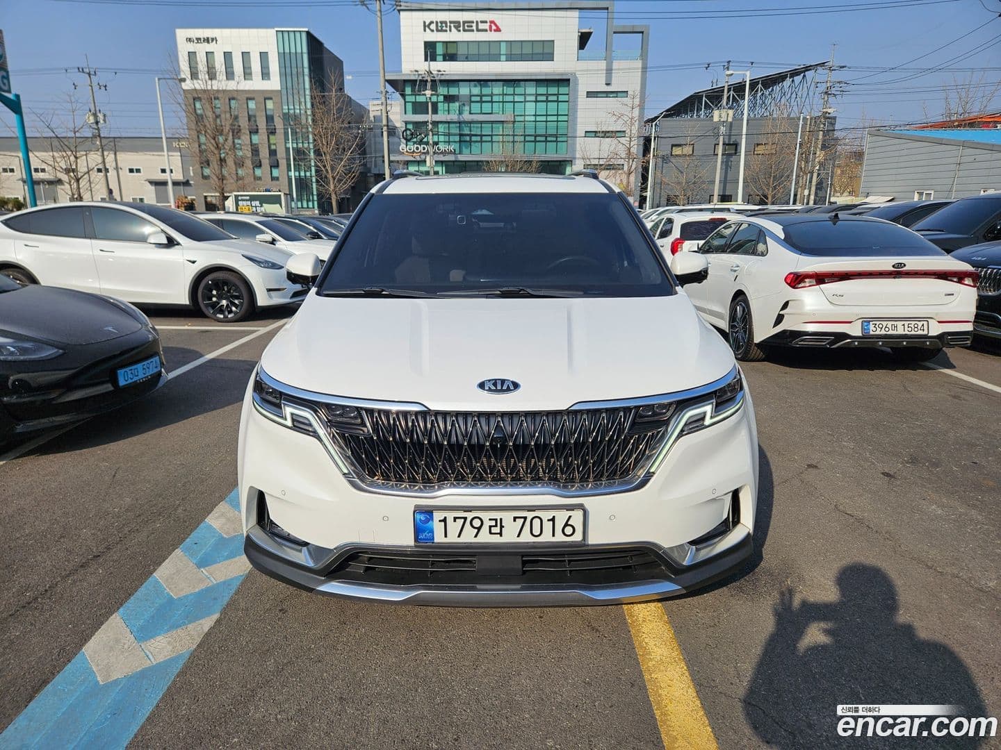 Main__Slider__Photo:Canival Kia 2021.6-0