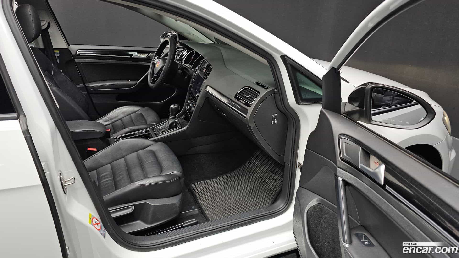 Golf Volkswagen 2014.4-INNER-010