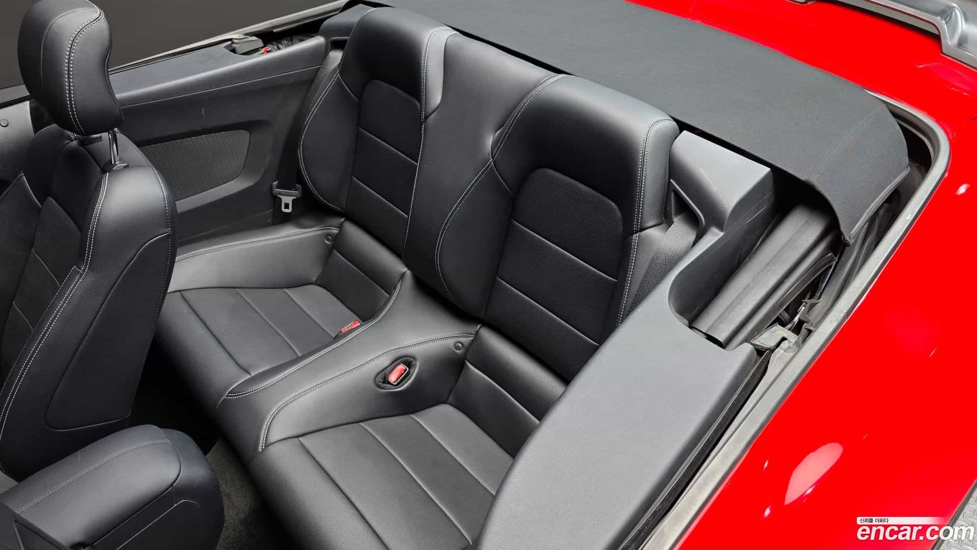 Mustang Ford 2015.11-OPTION-021