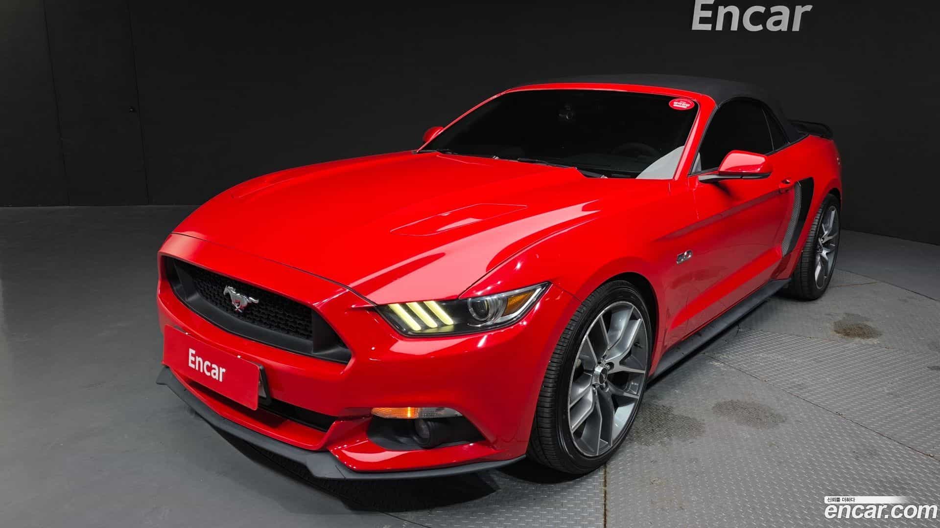 Mustang Ford 2015.11-OPTION-024