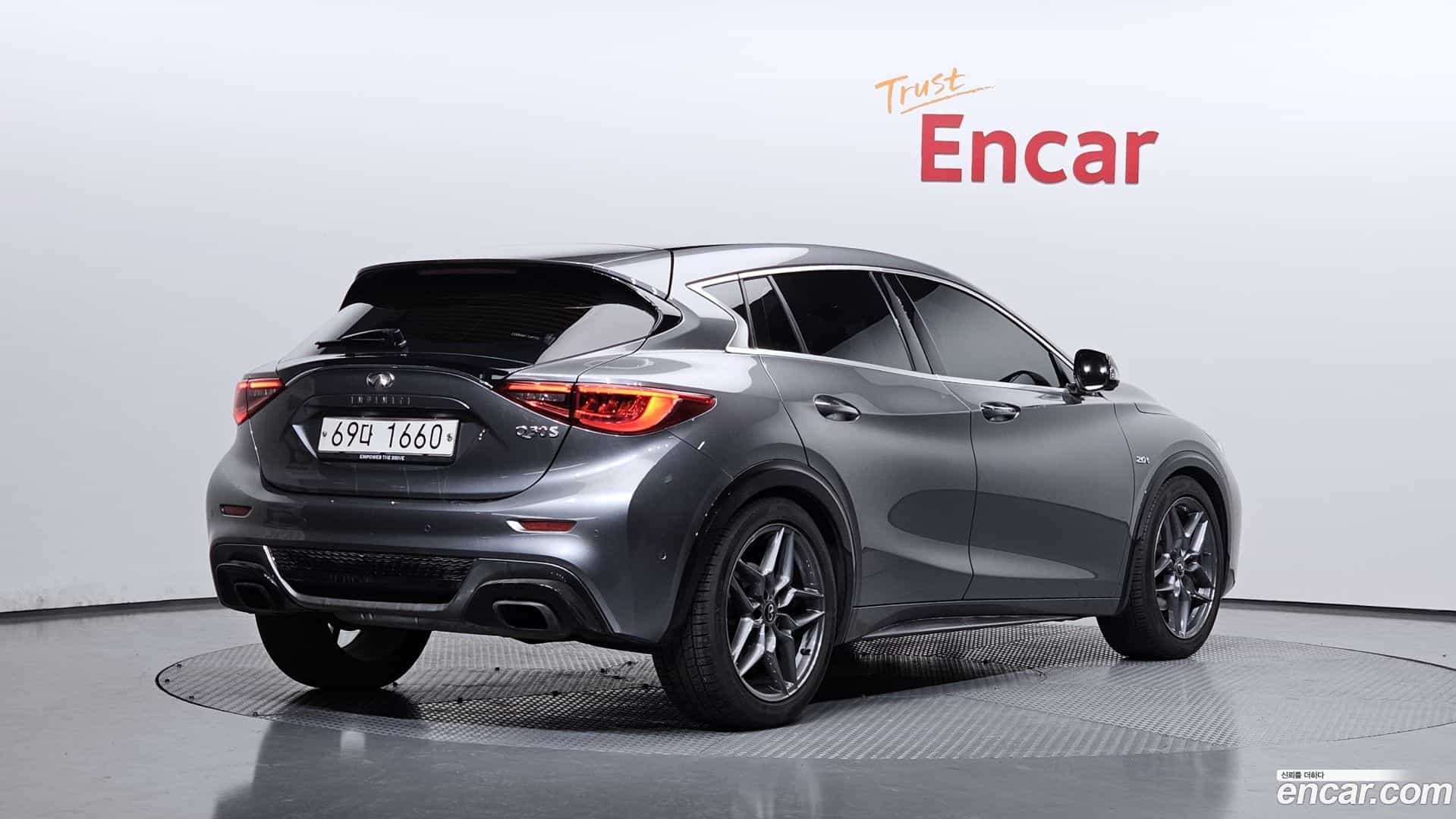 Q30 Infiniti 2017.11-OUTER-002