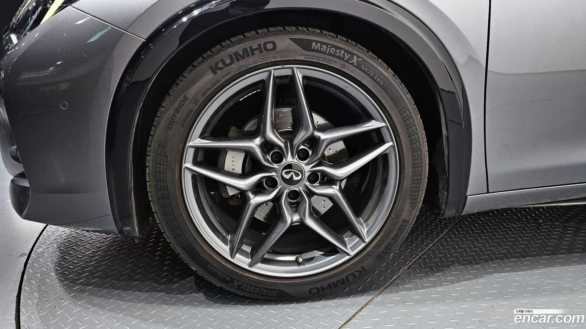 Q30 Infiniti 2017.11-OUTER-005