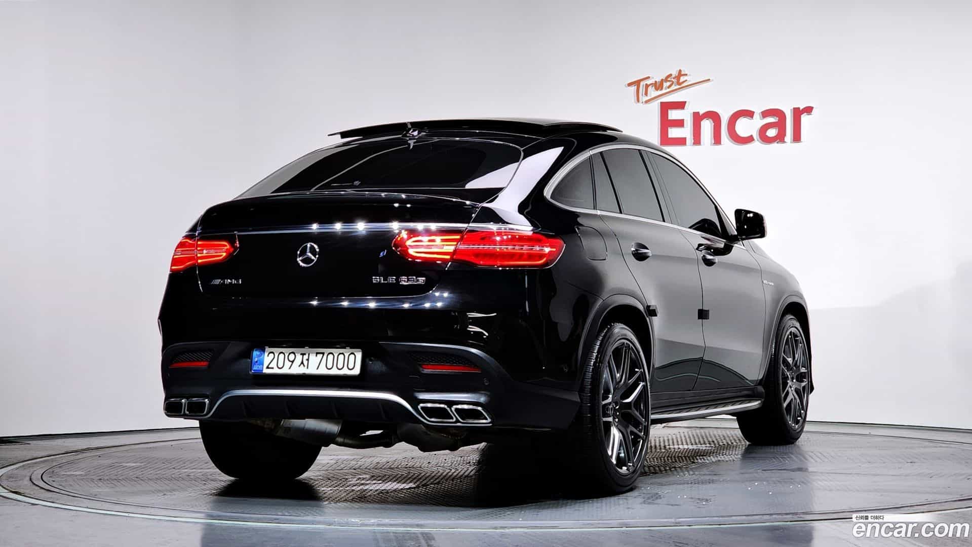 GLE-Class Mercedes-Benz 2019.11-OUTER-002