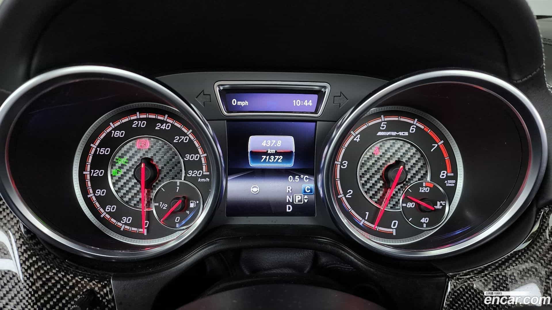 GLE-Class Mercedes-Benz 2019.11-INNER-008