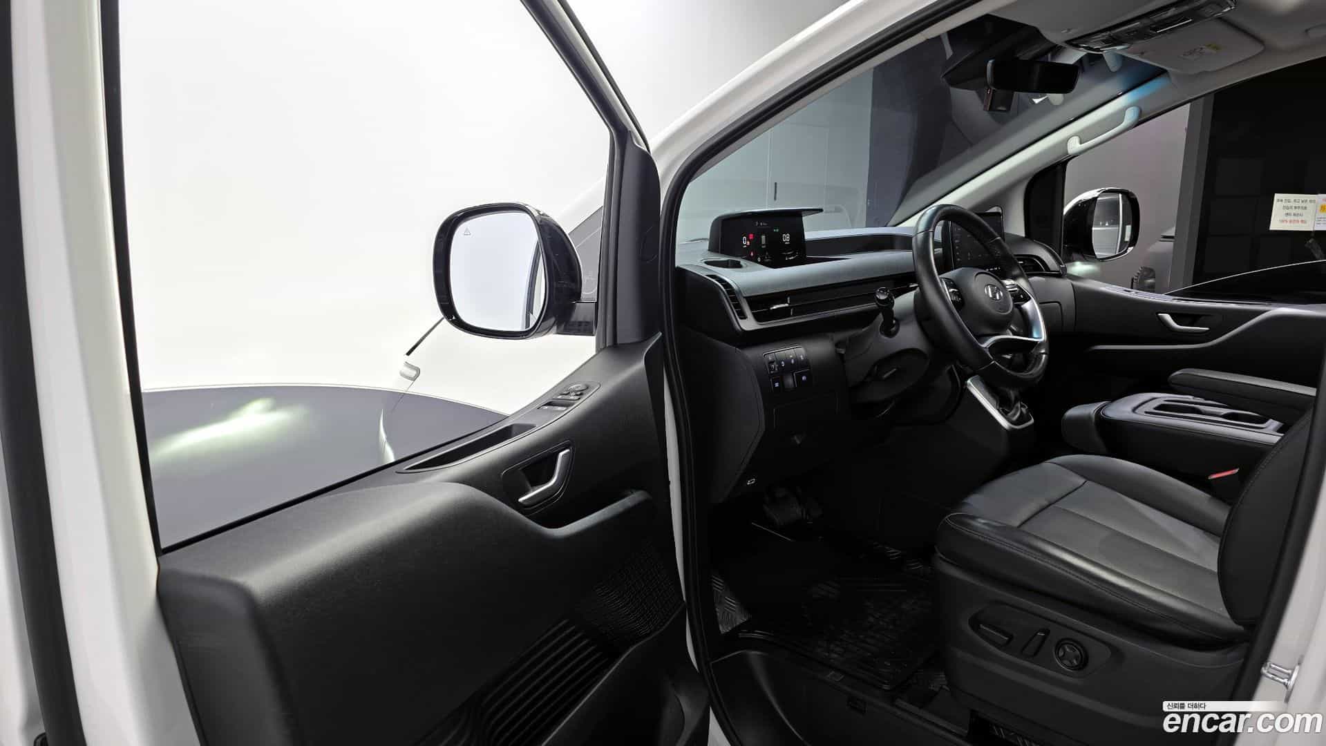 Staria Hyundai 2021.4-OPTION-015