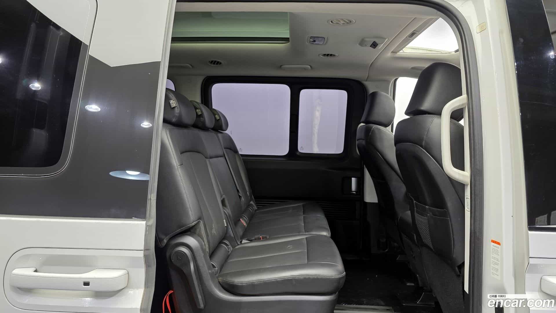 Staria Hyundai 2021.4-OPTION-016