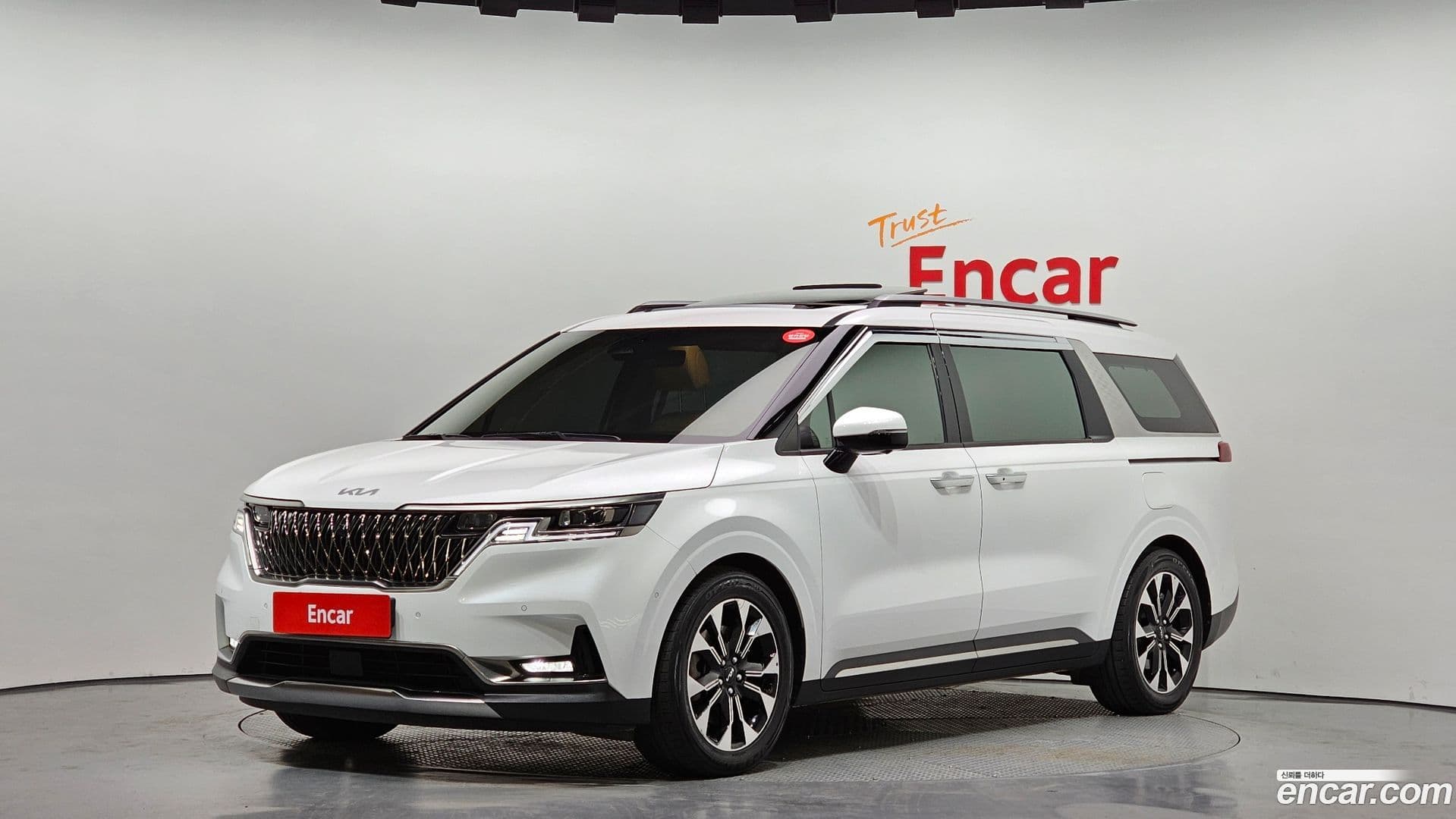 Main__Slider__Photo:Canival Kia 2021.8-0