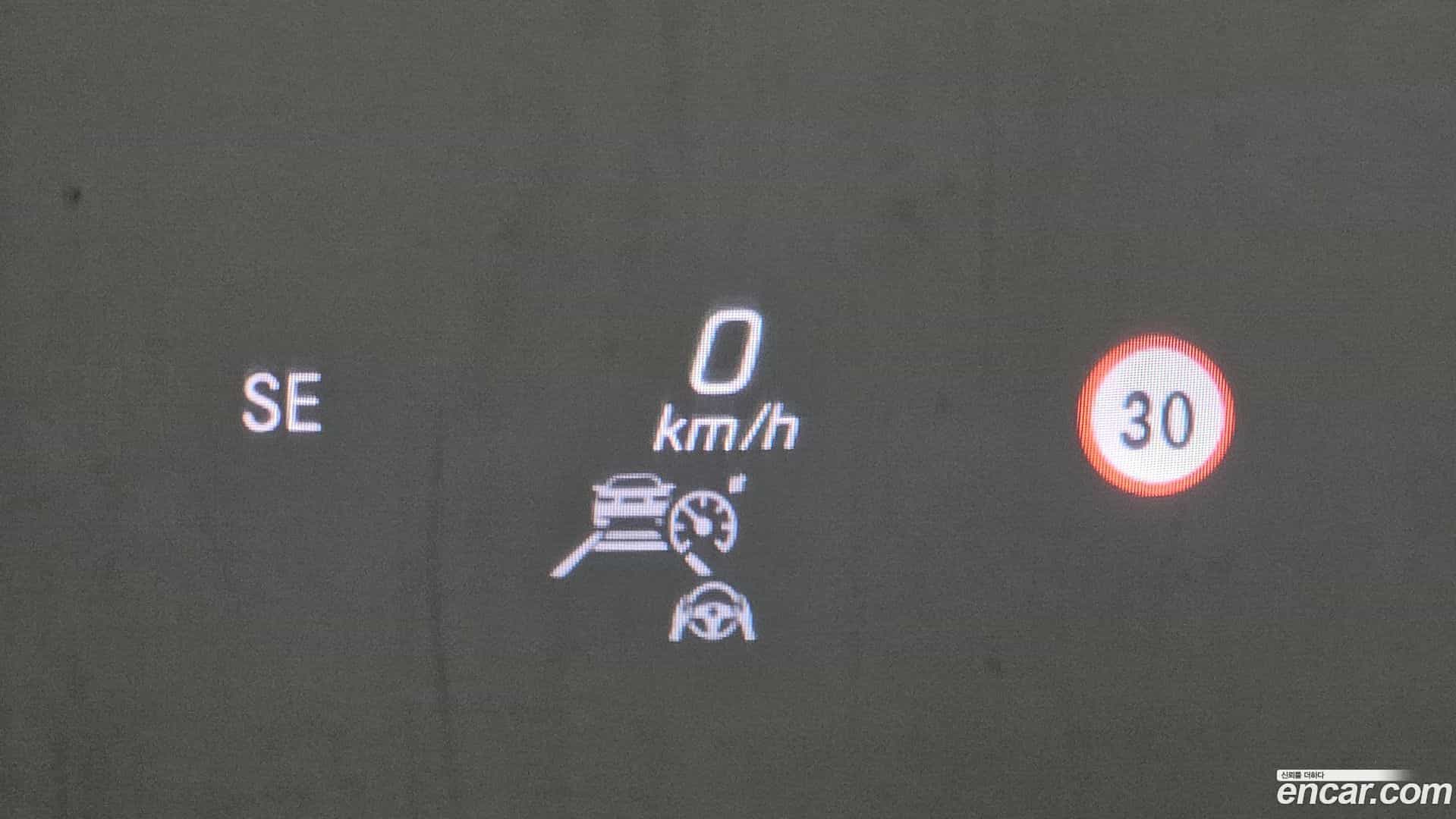 E-Class Mercedes-Benz 2021.11-OPTION-021