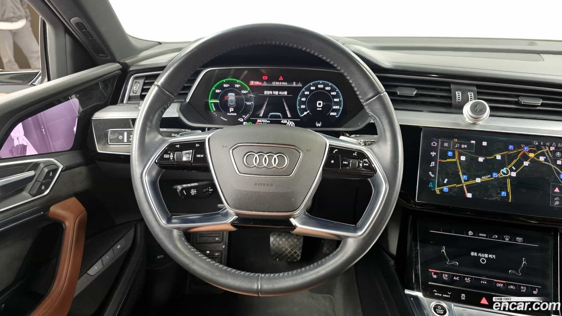 e-tron Audi 2021.8-OPTION-017