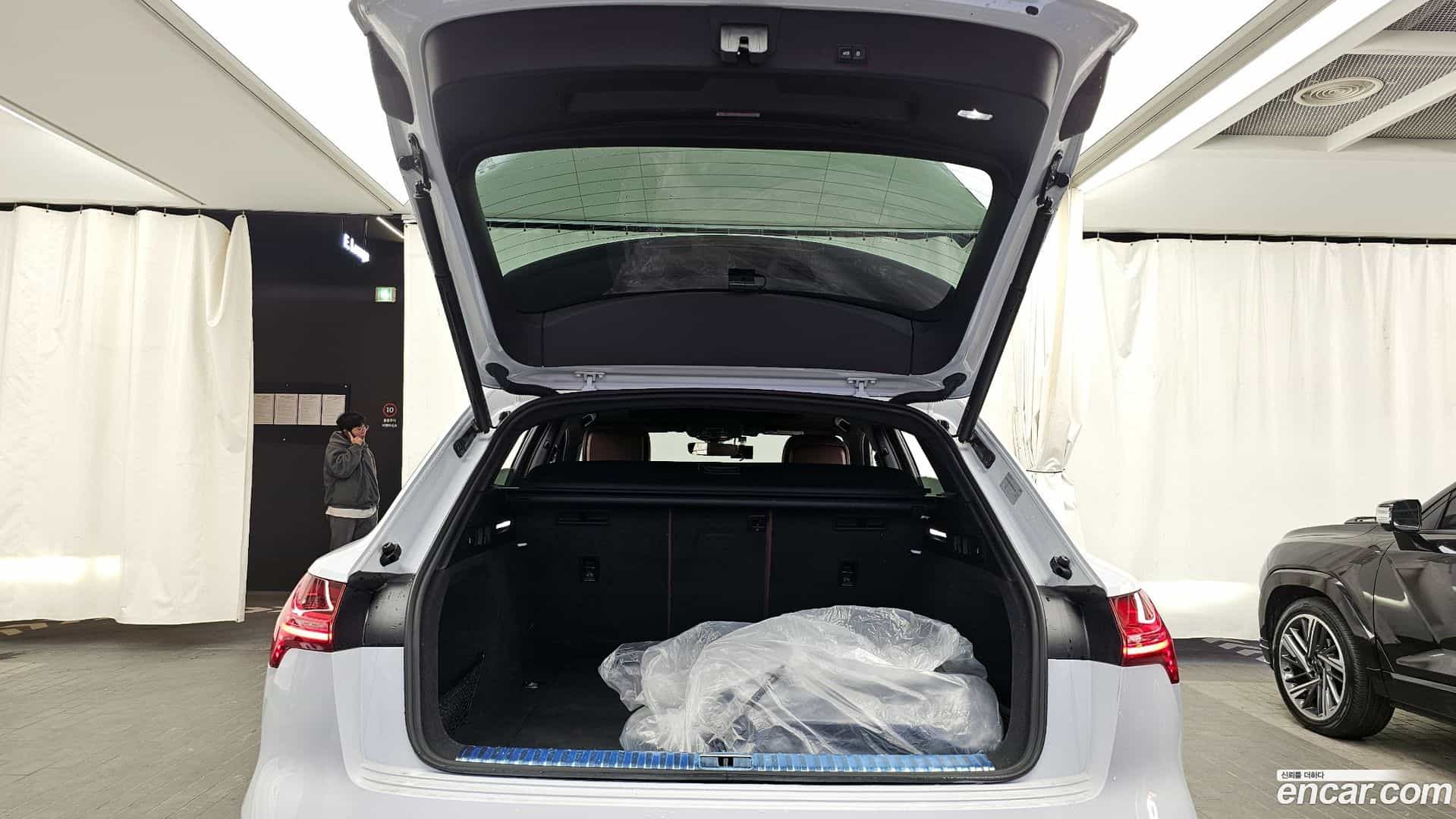 e-tron Audi 2021.8-OPTION-024