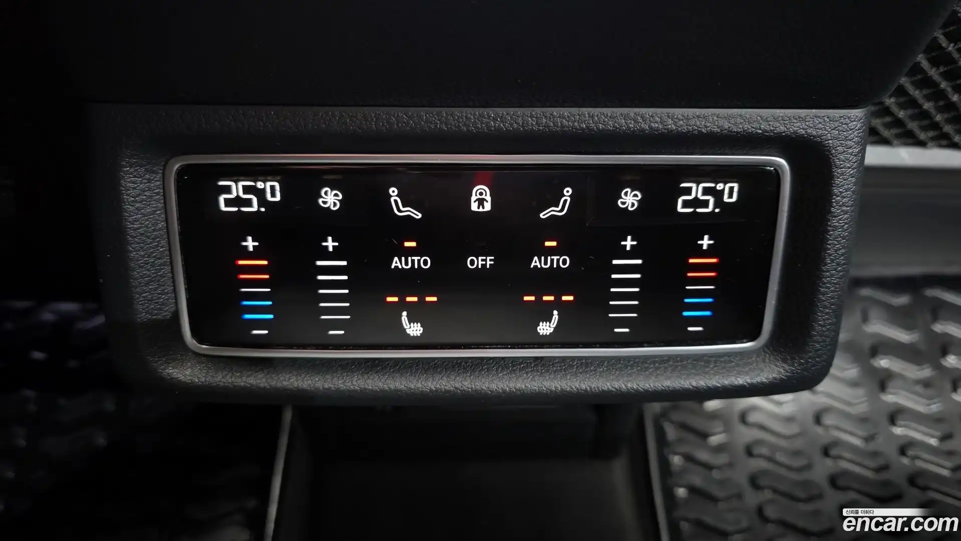 e-tron Audi 2021.10-OPTION-022