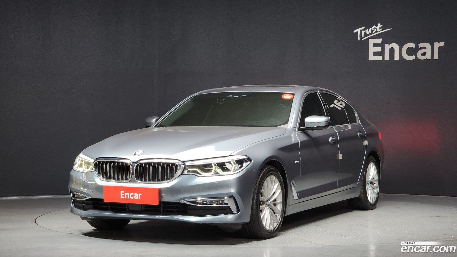 Main__Slider__Photo:5-Series BMW 2018.11-0