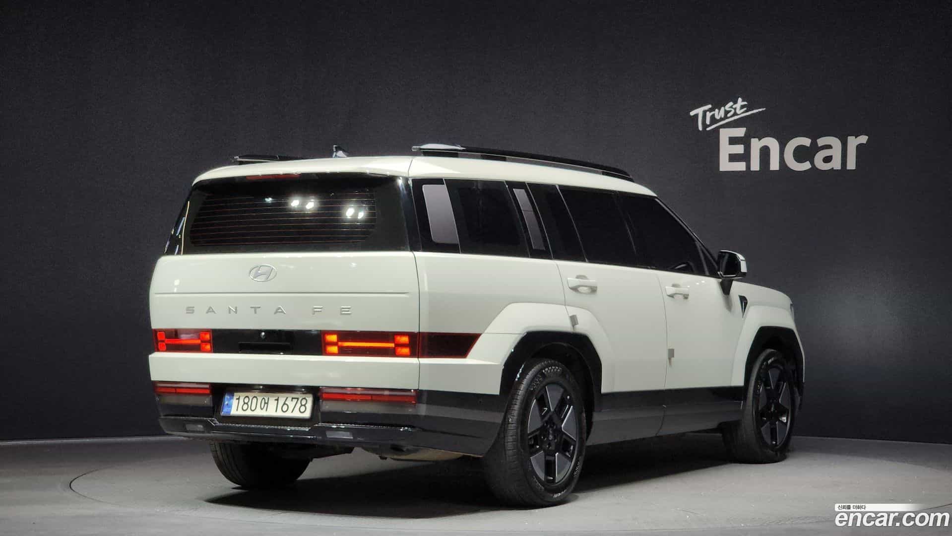 Santafe Hyundai 2023.9-OUTER-002