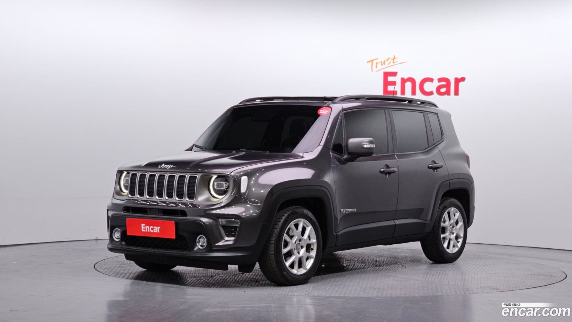 Main__Slider__Photo:Renegade Jeep 2021.3-0