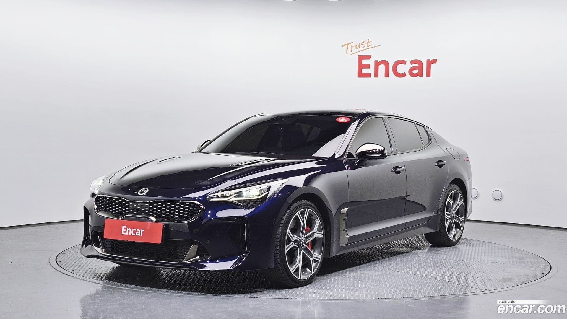 Main__Slider__Photo:Stinger Kia 2019.5-0