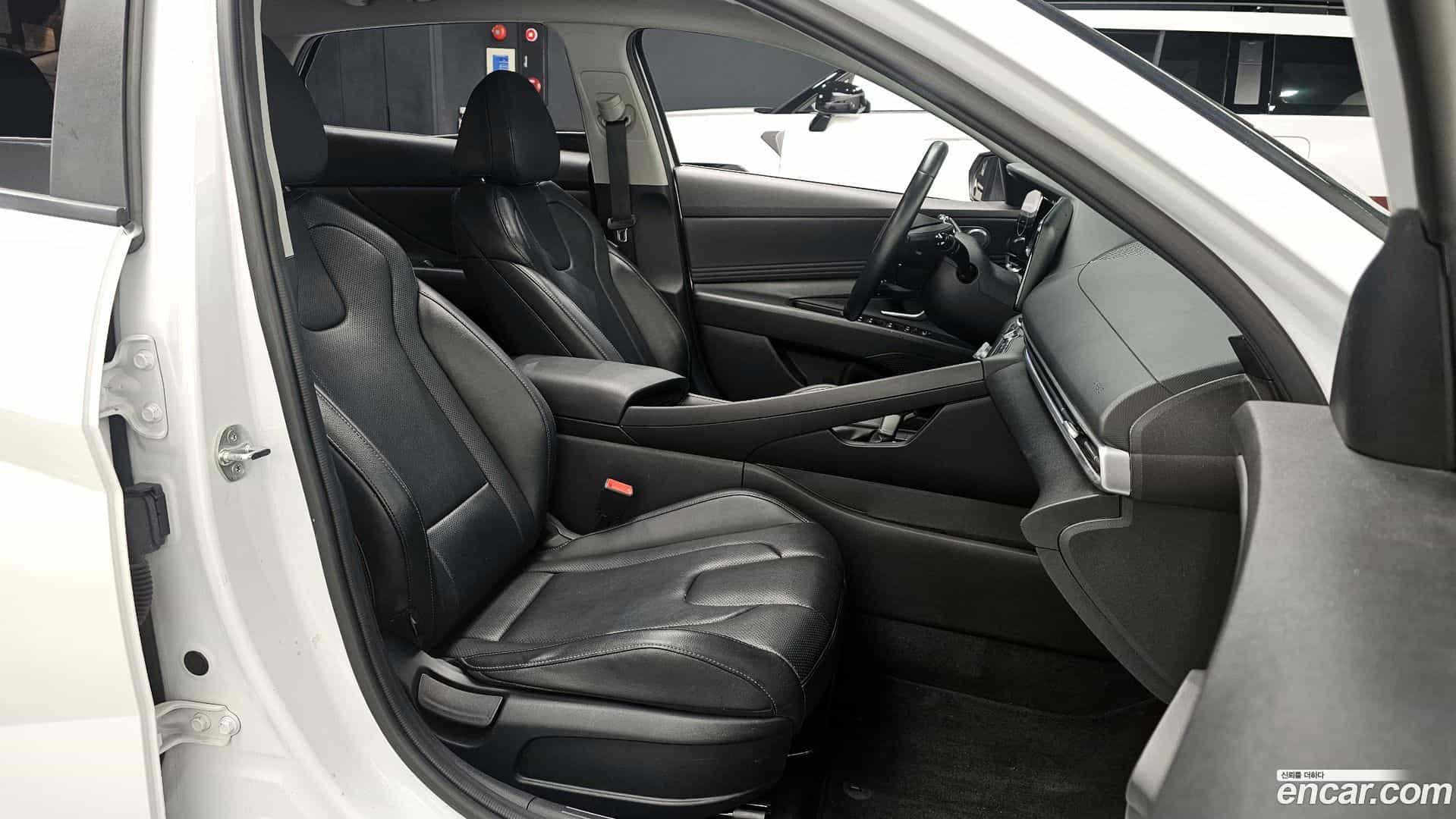 AVANTE Hyundai 2023.5-INNER-010
