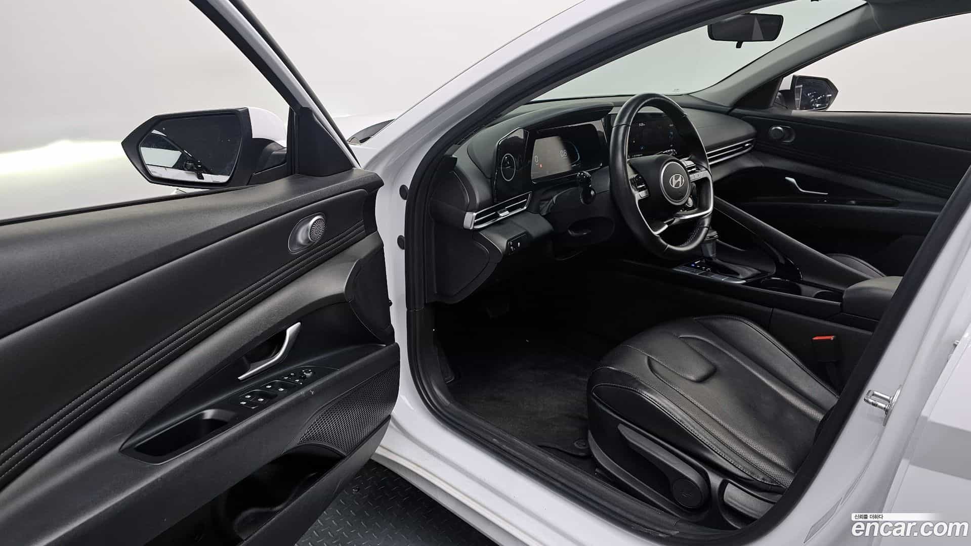 AVANTE Hyundai 2023.5-OPTION-015
