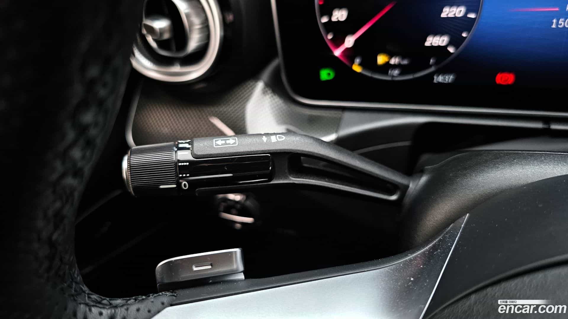 C-Class Mercedes-Benz 2022.11-INNER-009