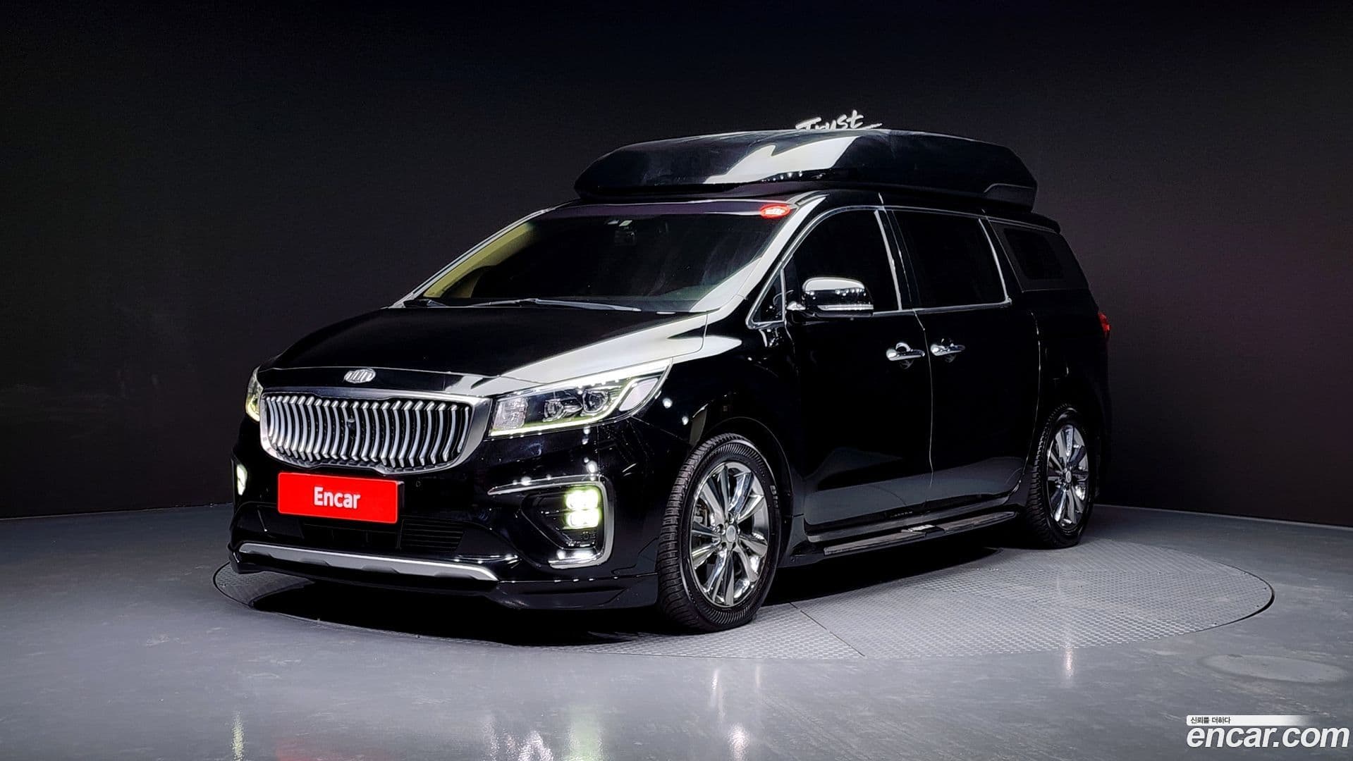 Main__Slider__Photo:Canival Kia 2018.10-0