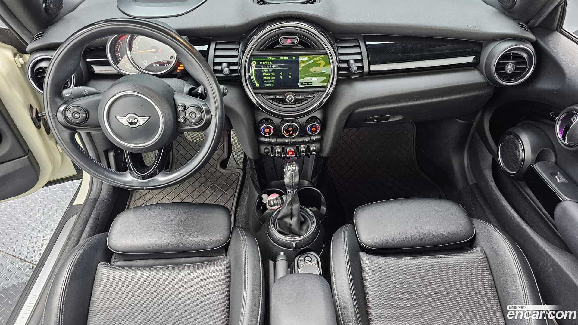Cooper Convertible Mini 2017.4-INNER-007