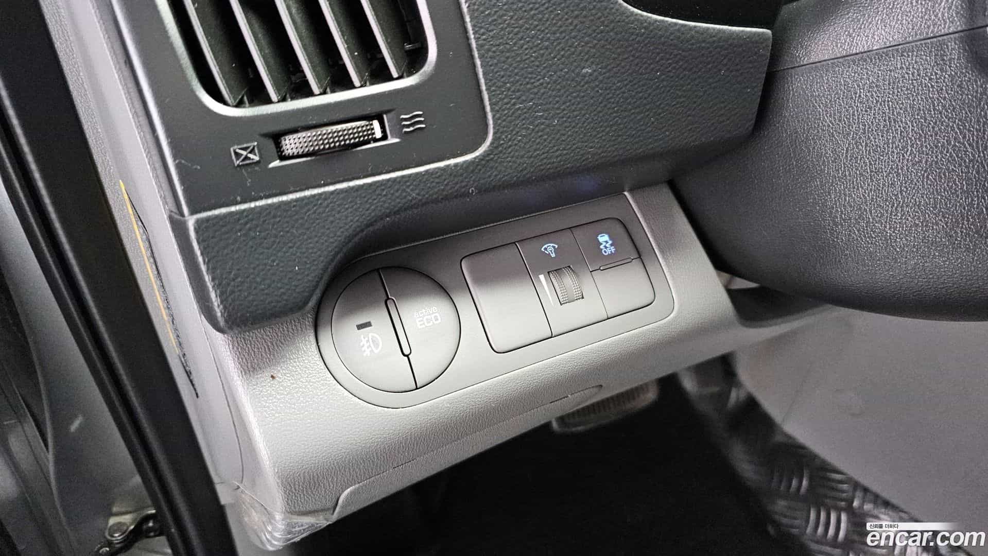 Starex Hyundai 2020.6-OPTION-016