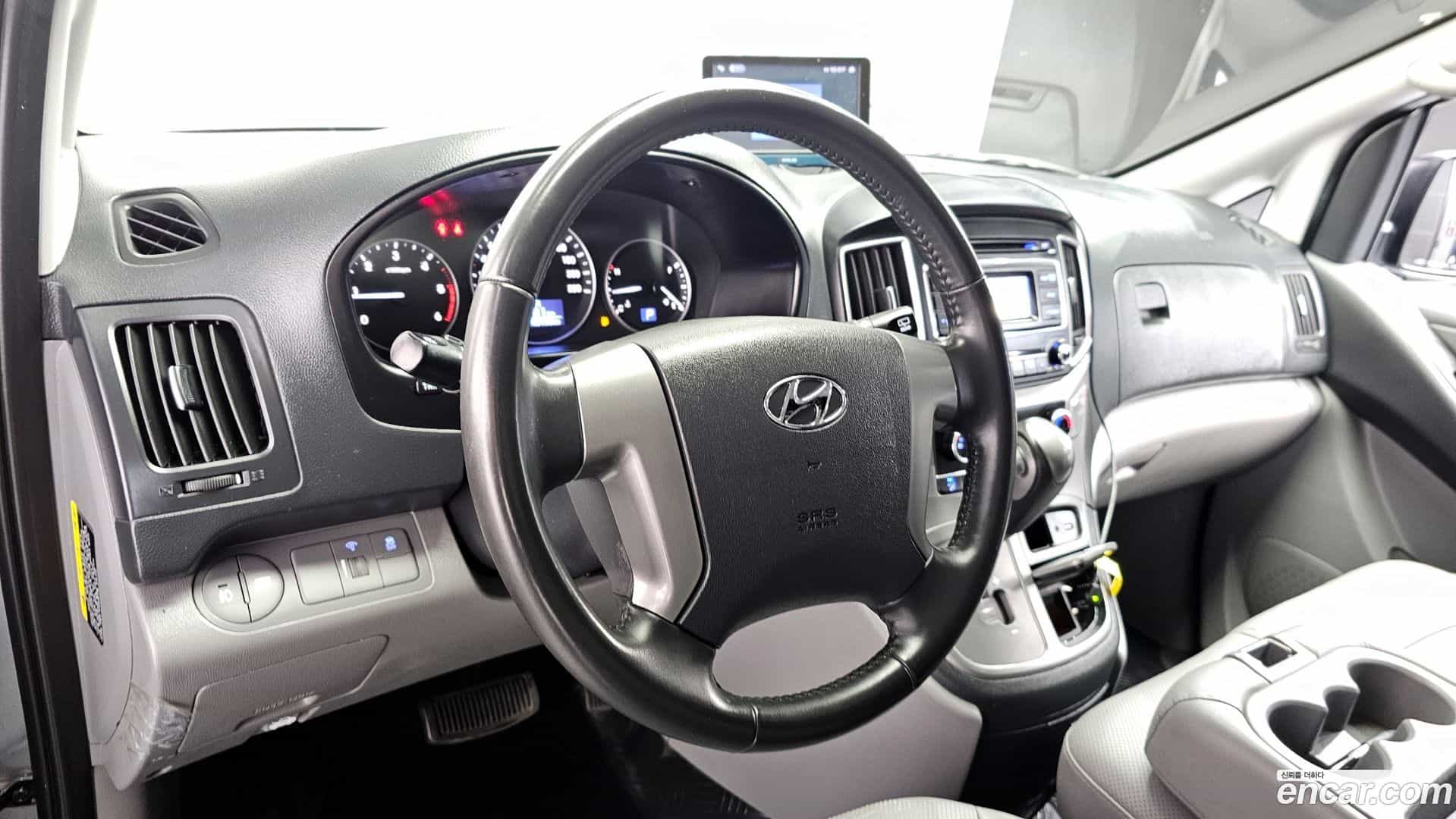 Starex Hyundai 2020.6-OPTION-017