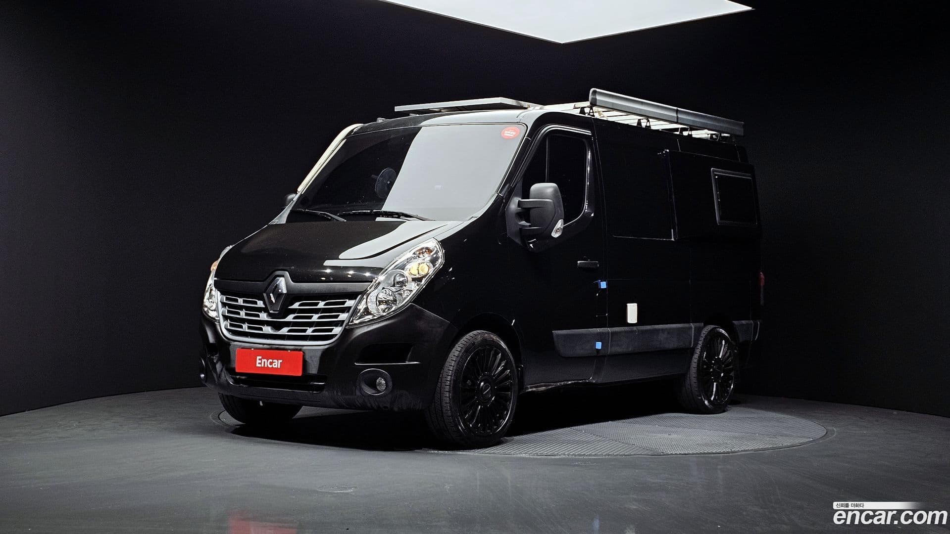 Main__Slider__Photo:Master Renault Korea 2019.4-0