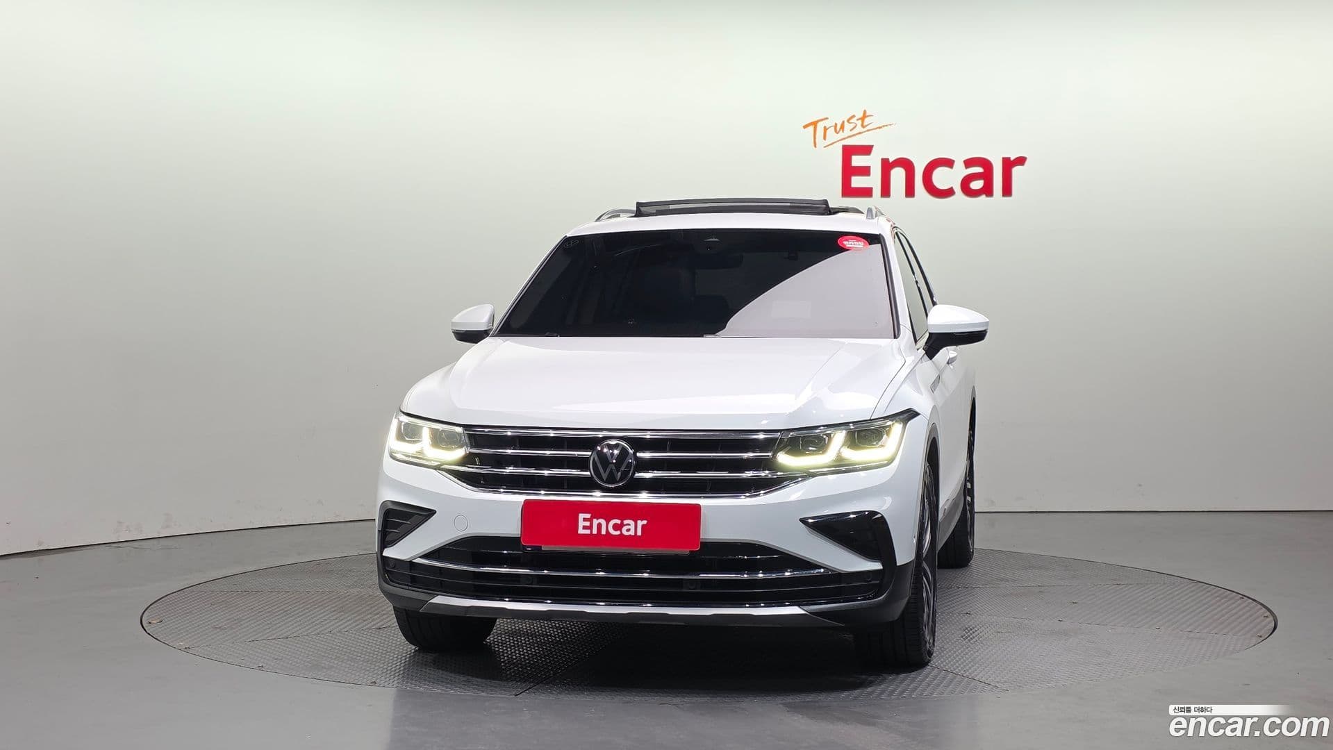 Main__Slider__Photo:Tiguan Volkswagen 2022.9-2