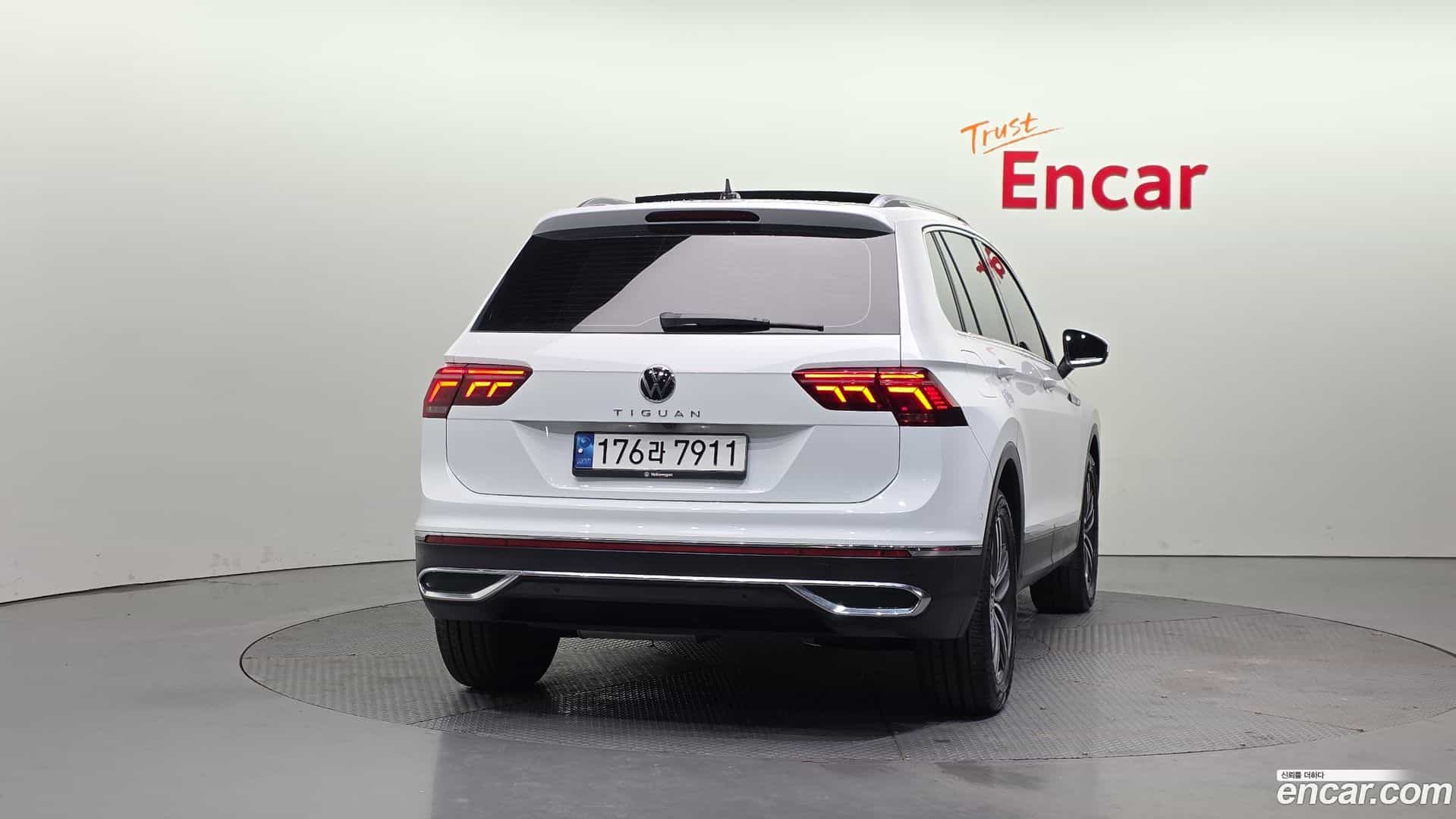 Tiguan Volkswagen 2022.9-OUTER-004